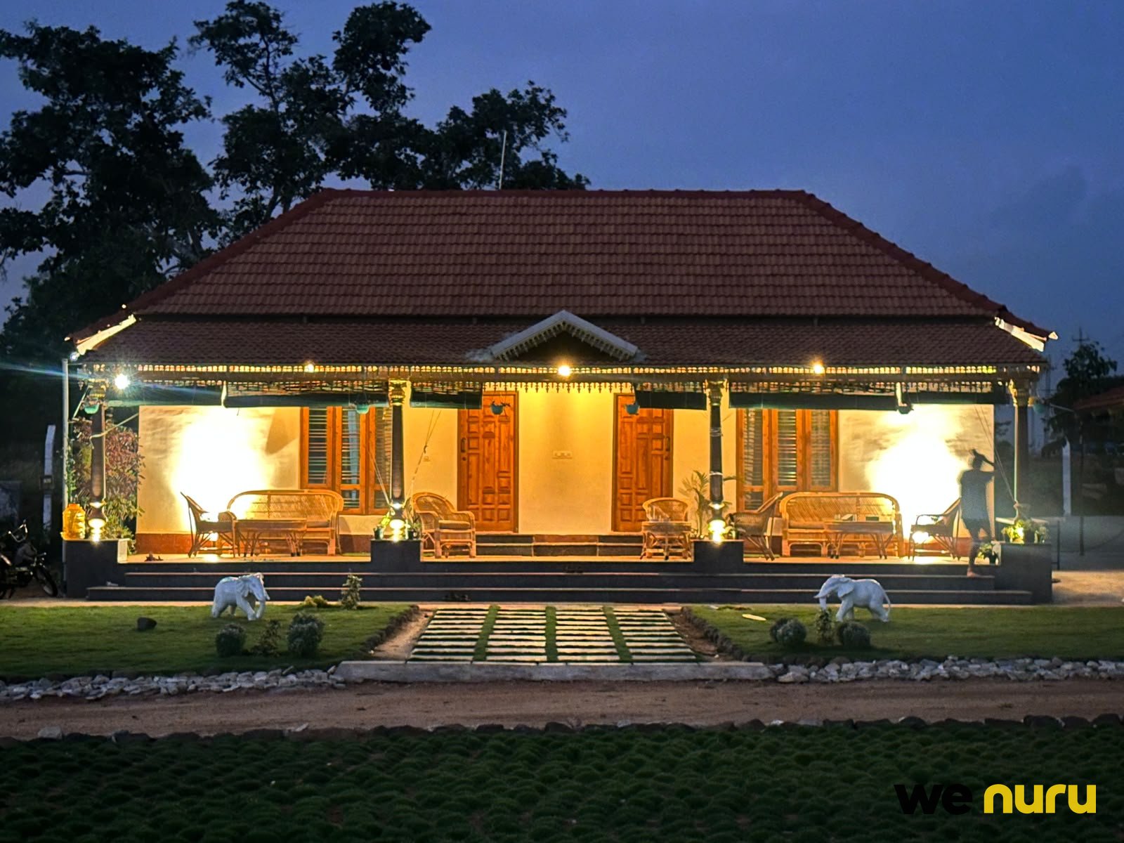 Traditional Kerala Heritage Farmhouse for Elegant Outdoor Shoot & Event Location Near Mysuru — farmhouse in Kannambadi