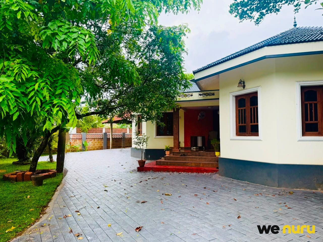 Traditional Courtyard Villa with Tropical Garden for Outdoor Shoots in Ernakulam, Kerala — farmhouse in Ernakulam