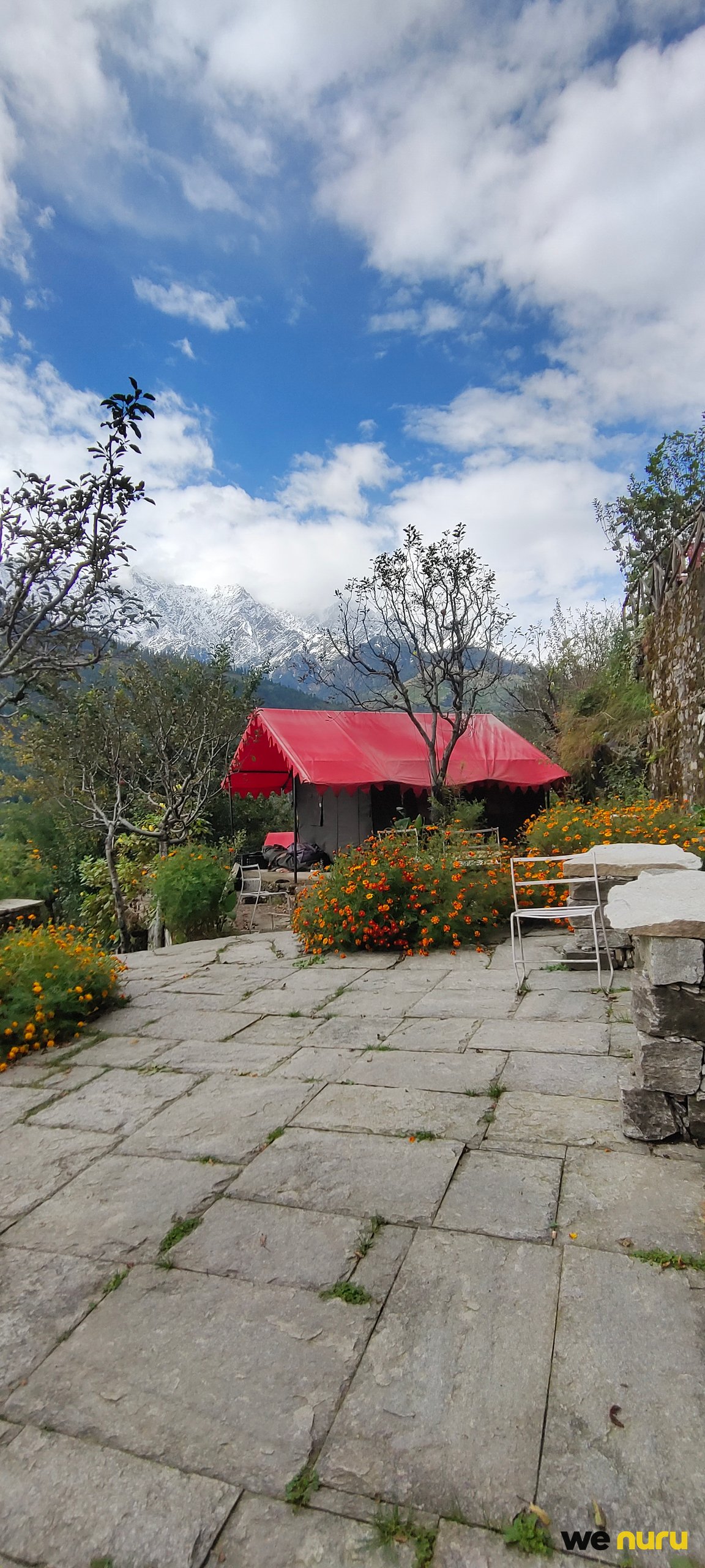 Mountain-View Space and Outdoor Seating for Shoots in Vashist, Manali — hotel & resort in Manali