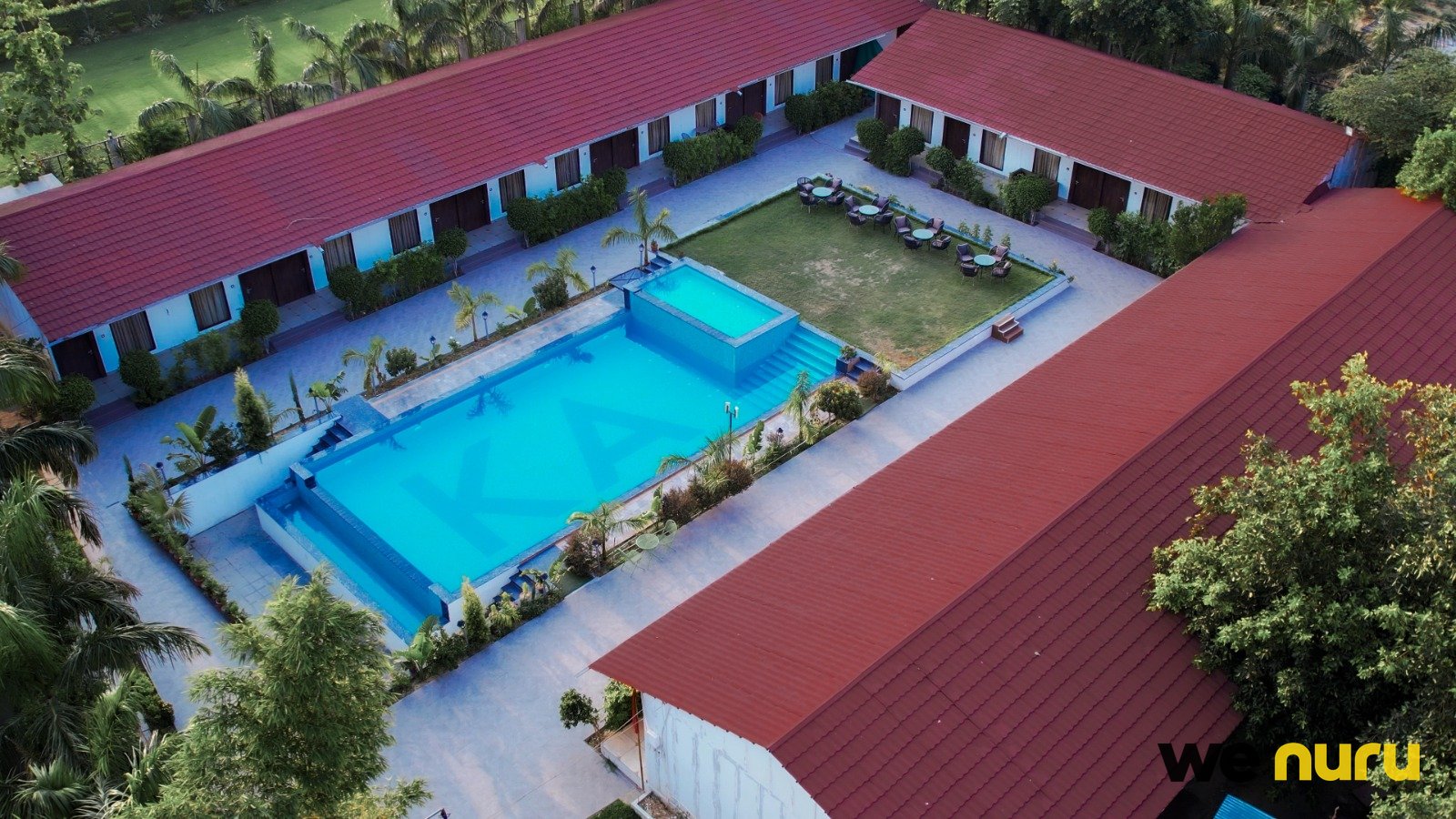 Premium Resort with Swimming Pool, Landscaped Courtyard & Luxury Rooms – Varanasi, Uttar Pradesh — villa in Varanasi