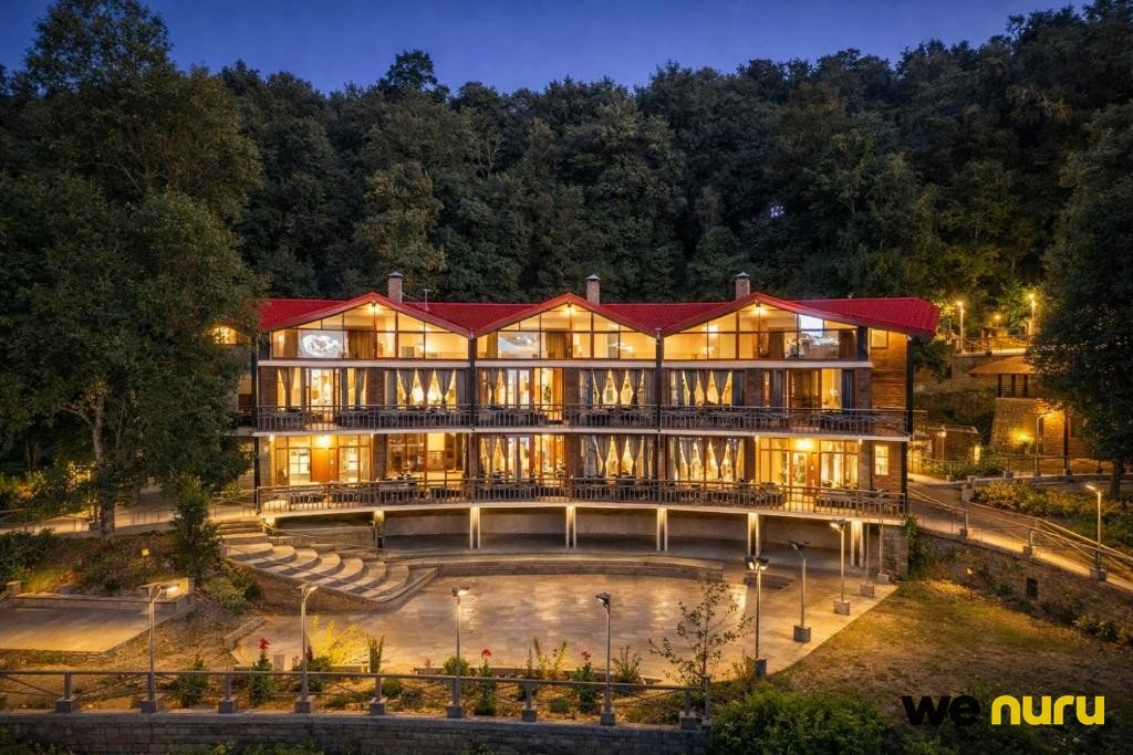 Rustic Mountain View Hotel with Wooden Interiors & Scenic Balconies in Nainital — hotel & resort in Satkhol